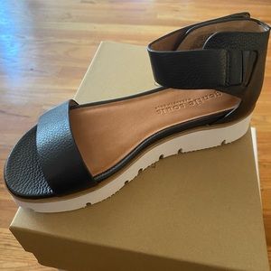 Gentle souls sandals